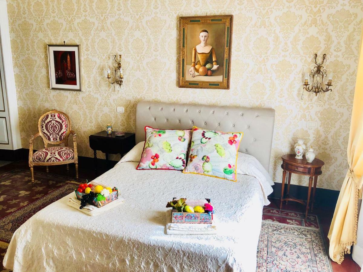 Bed and Breakfast Dimora Umberto à Catane Extérieur photo